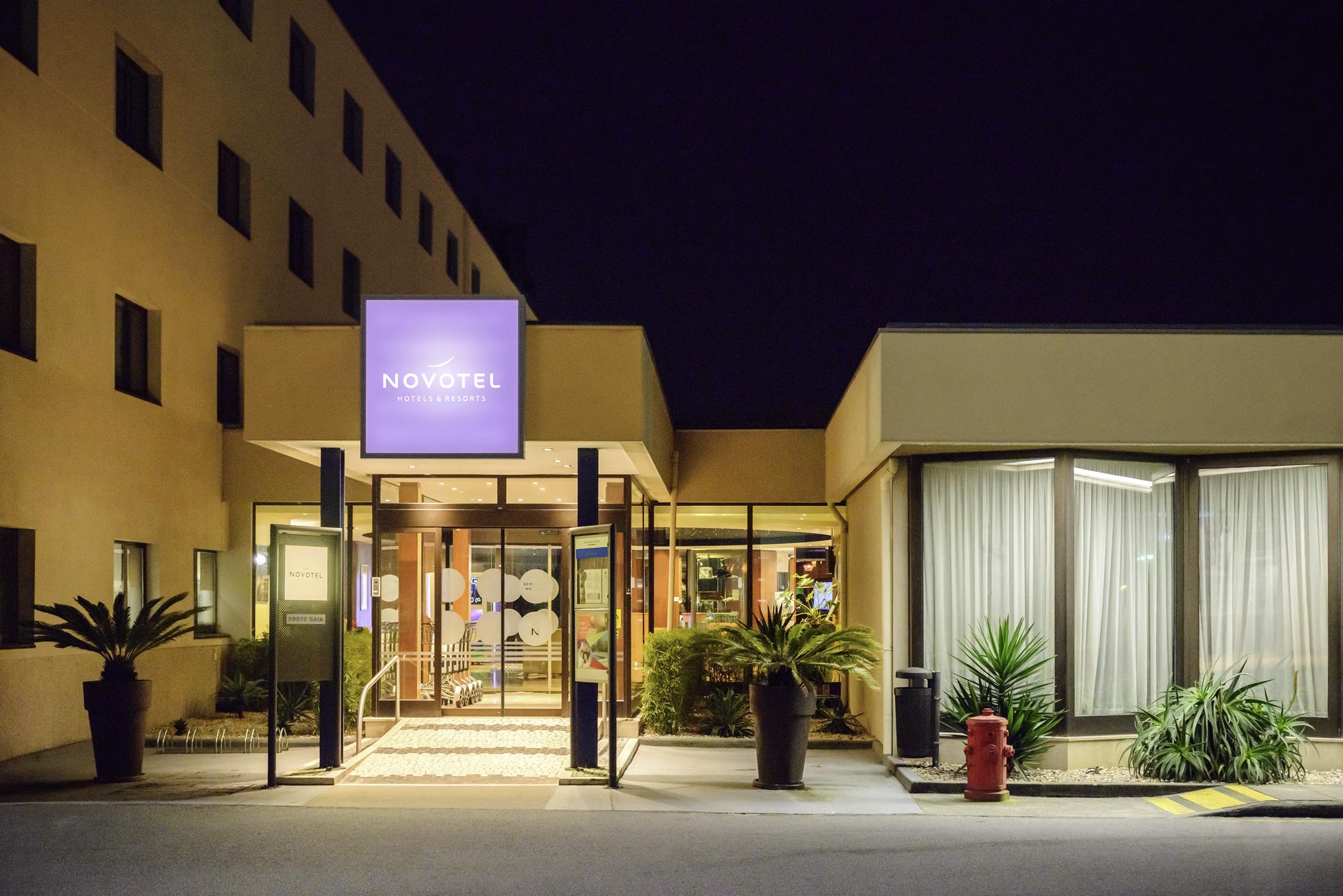 Novotel Porto Gaia Вила-Нова-ди-Гая Экстерьер фото